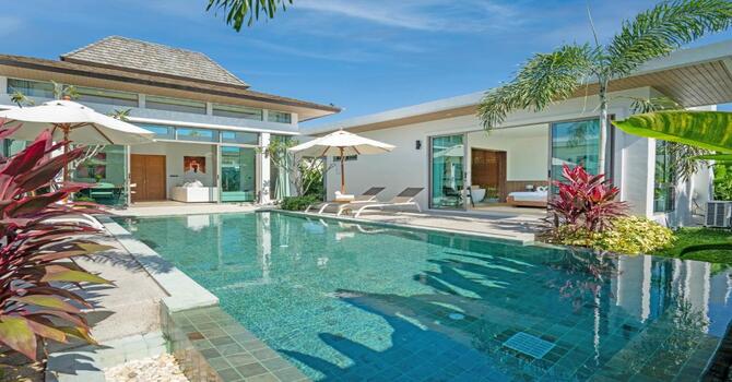 Shambhala Deluxe Pool Villa 